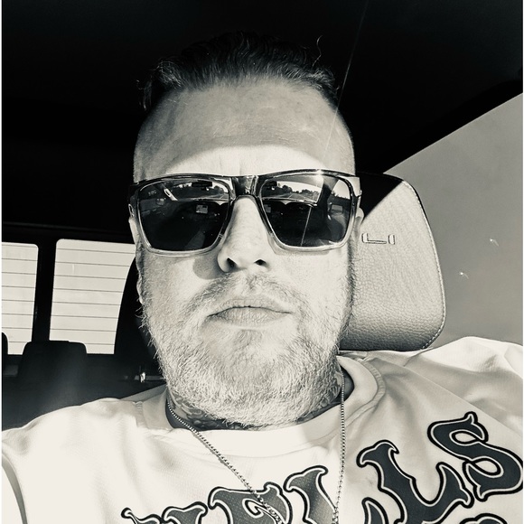 Meet your Posher, John - Picture 2 of 4